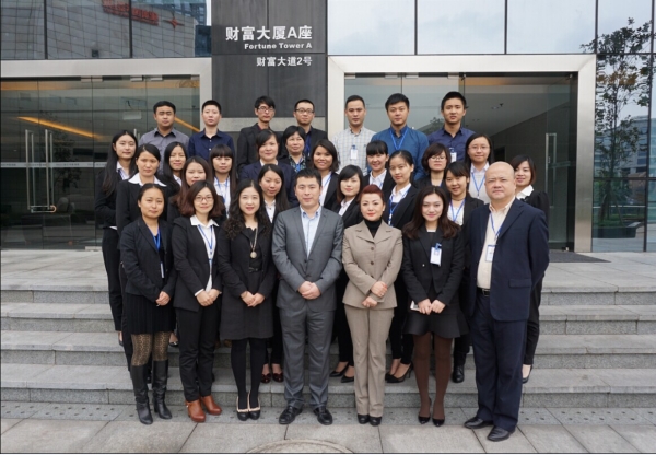 我想从前台做行政助理,要不要提出?-行政文员