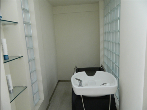 美发助理主要做什么的?